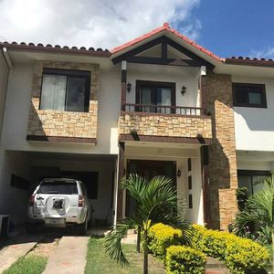 Casa En Alquiler Cond. Ciudad Jardin