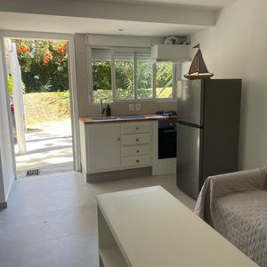 Alquilo Apartamento A 130 Mts Del Mar En La Mansa, Pinares. 