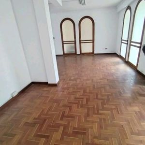 Bonita Casa En Alquiler – Calacoto Centro