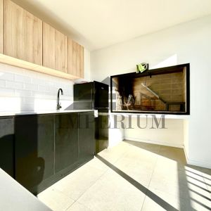 Apartamento A Estrenar - 2 Dormitorios - Garage P/ 2 Autos - Cordón Sur