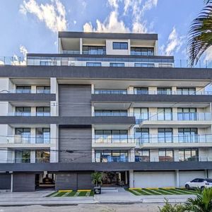 Departamento De 2 Dormitorios En Suites A Estrenar - Barrio Las Palmas