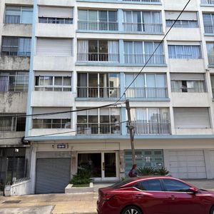 Apartamento Pocitos  Carlos Berg  Y  21 De Setiembre