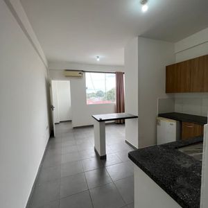 Mono Ambiente Frente A La Udi