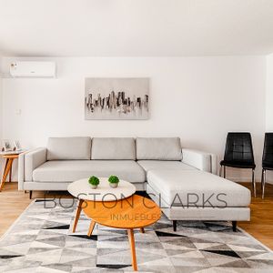 Apartamento En Alquiler En Pocitos De 1 Dormitorio Con Garaje 