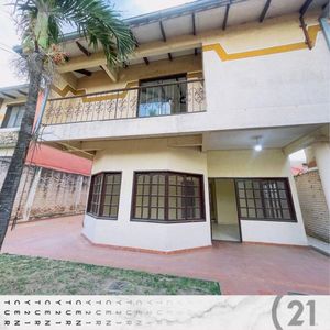 Casa En Venta En Zona Sur Av. Bolivia 6to. Anillo