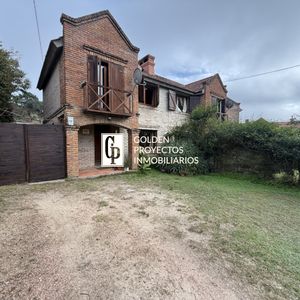 Casa En Venta 2 Dormitorios Y Fondo El Pinar