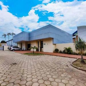 Galpones Y Oficinas En Alquiler Av Paragua