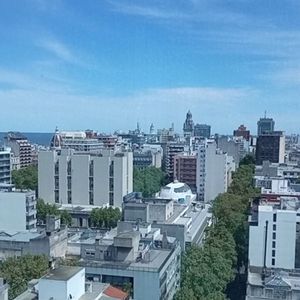 Oficina En Torre De Los Profesionales