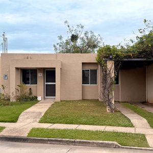 Casa  En Venta De 3 Dormitorios En Condominio Sevilla Terrazas II