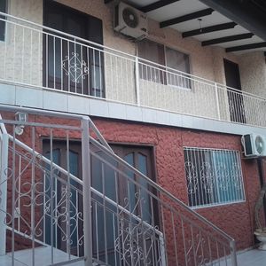 Casa Comercial Zona Norte 4to Anillo Av. 2 De Agosto