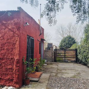 Vende Apartamento Con Terreno Grande. 