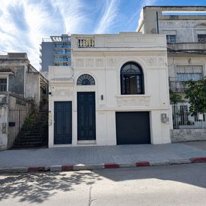 Hermosa Casa Reciclada Para Empresa En Punta Carretas 