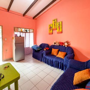 Casa Económica En Venta En Av Virgen De Lujan