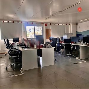 Gran Casona Empresa800mts2edif.15 Dormitorios 2 Salas , Fondo Libre Con Capacidad Para 16 Vehículos  Se Puede Instalar Ascensor. Gran Potencial , Se Puede Ampliar 750mts2 Más .