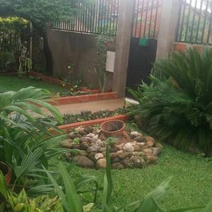 Casa (nena) Independiente  En Anticretico.