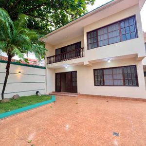 Casa En Venta Zona Sur  Suelo Mixto Entre El 1mer Y 2do Anillo Oportunidad