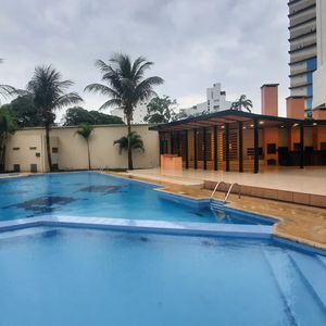 Alquiler Sobre Av. Beni Entre 1er Y 2do Anillo Dpto De 4 Dormitorios