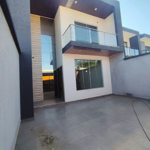 Linda Casa En Venta De Dos Pisos