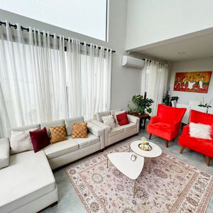 En Venta | Amplia Casa De 3 Dormitorios En Suite En Zona Norte