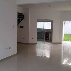 Casa En Venta, A Estrenar, Alemana Y 7mo Anillo.. $us120.000.. Wsapp. 71016411,