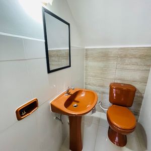 Hermosa Casa En Venta Por La Av Banzer Entre 2do Y 3er Anillo