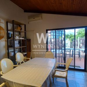 Casa En Venta, Con Renta. Pocitos