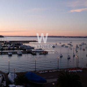 Totalmente Reciclado Con Hermosa Vista Al Puerto