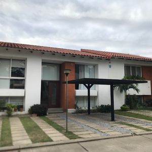 En Venta 3 Casas Iguales De 2 Plantas Y 3 Dorm En Costa Dorada