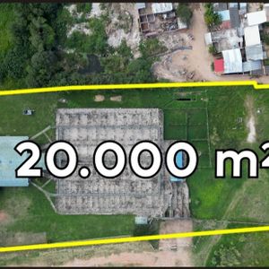 Amplio Terreno Con Galpon En Venta