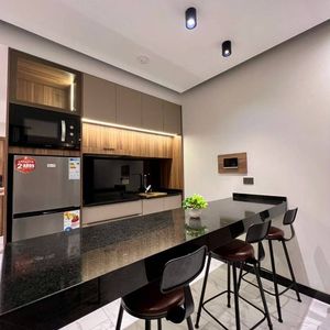 En Sky Moon Equipetrol Monoambiente Amoblado De Lujo A Estrenar En Alquiler