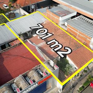 Casa En Venta A Precio De Terreno Sobre Avenida