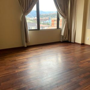 Departamento Vacío En Alquiler En La Calle 11 De Calacoto