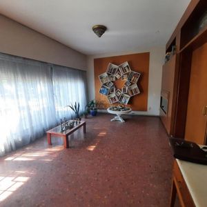 Venta Casa 5 Dorm En Atahualpa, Bv. Artigas Y Ramón Márquez