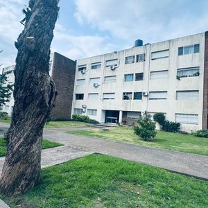 Alquiler Apartamento 2 Dorm En Villa Española, Av. Larrañaga
