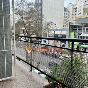 Apartamento En Venta 2 Dormitorios Y Servicio En Punta Carretas