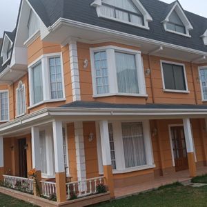 Casa En Alquiler En Achumani