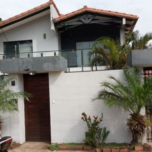 Hermosa Casa Doble Vía La Guardia Antes Del Colegio Berea 