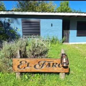 Venta Hermosa Casa 2 Dormitorios, 2 Baños , Terreno. Santa Ana    Colonia