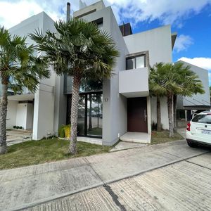 Casa En Venta Y/o Alquiler En Cond. Costanera Blue