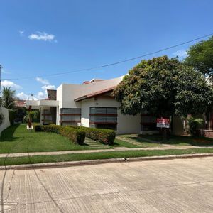 Casa En Venta De Condominio Villa Borguese