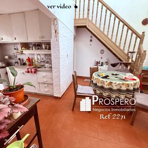 2271/3/p Casa 2 Dorm + Altillo Malvin  Cochera  Jardin