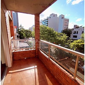 V407 Alquiler Apto Mono/ Pocitos/ Terraza Ascensor Barbacoa