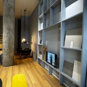 Locales Comerciales + Oficinas - Espacios Versátiles Para Tu Negocio
