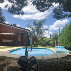 Hermosa Casa Con Barbacoa Independiente Y Piscina Climatizada 
