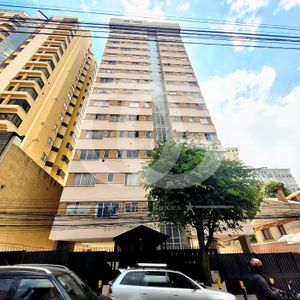 Dpt De 3 Dormitorios En Venta En Av. Arce Y 6 De Agosto