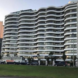 Amplio Apartamento De Categoria Rambla Pocitos