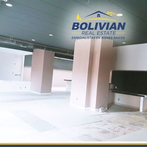 Amplio Local Comercial A La Calle – Calacoto