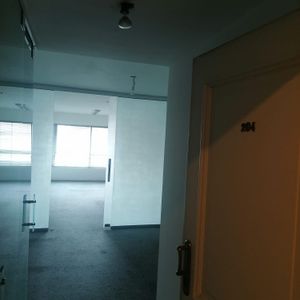 Oficina Con Garage 