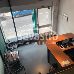 Local Comercial Con 8 Oficinas, Reciclado En Ciudad Vieja