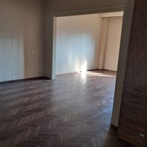 Apartamento En Cordón: 3 Dormitorios, Ideal Estudiantes Del Interior, Excelente Ubicación.